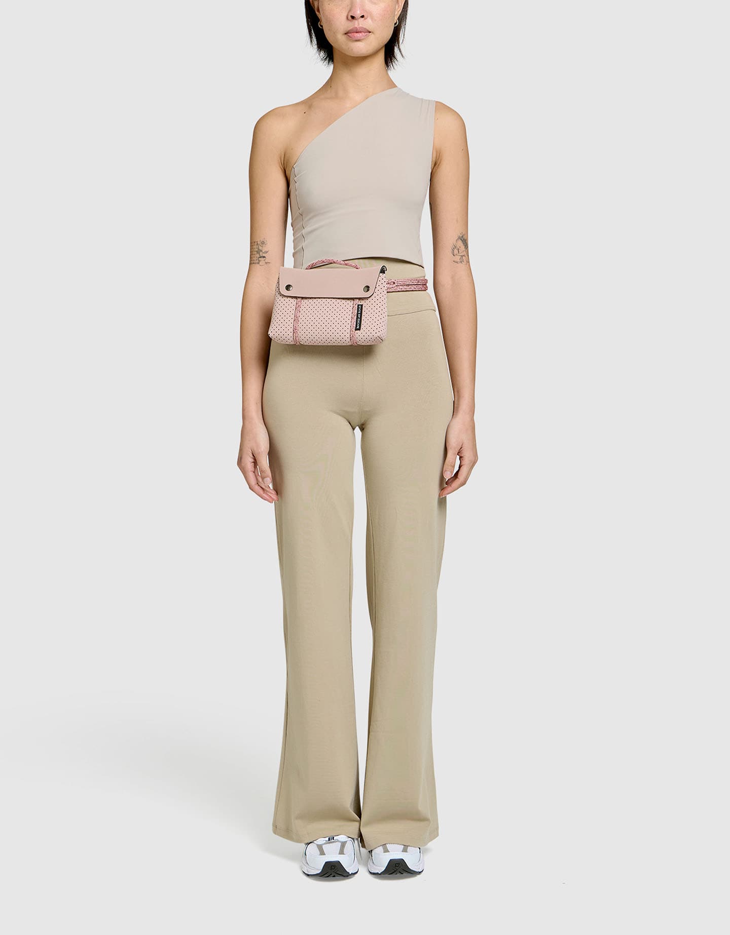 【COMING SOON】コンパスキット　クロスボディ　ブラッシュ