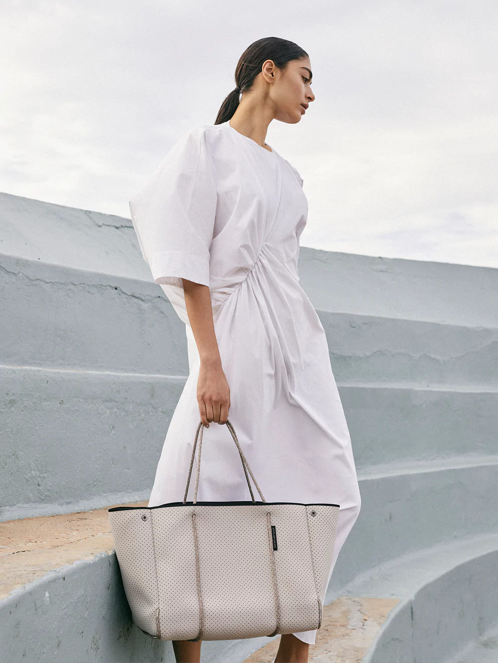 軽さが魅力のブランドカジュアルバッグは、ステートオブエスケープのエスケープトート